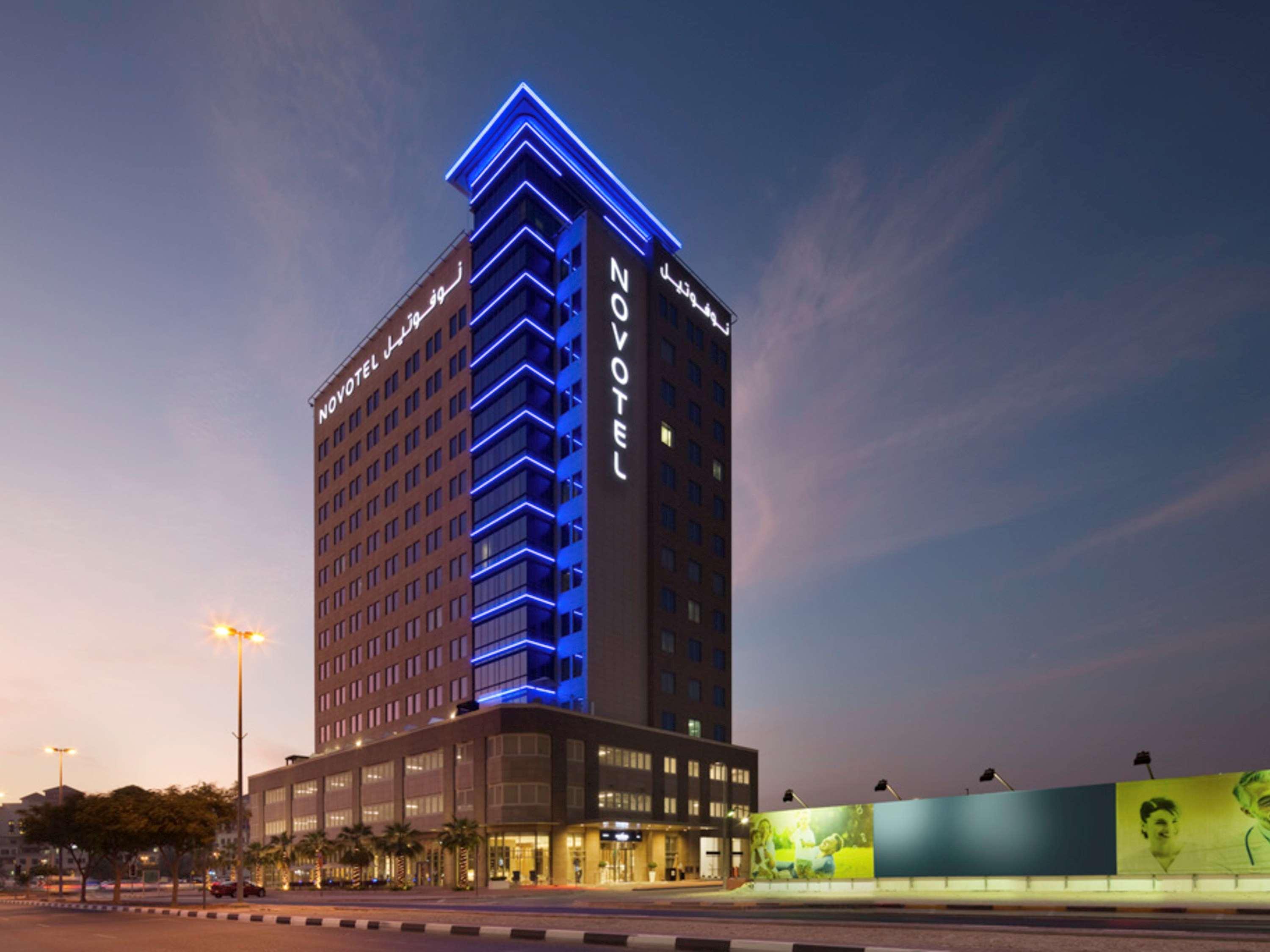 Novotel Bur Dubai - Healthcare City Exterior foto